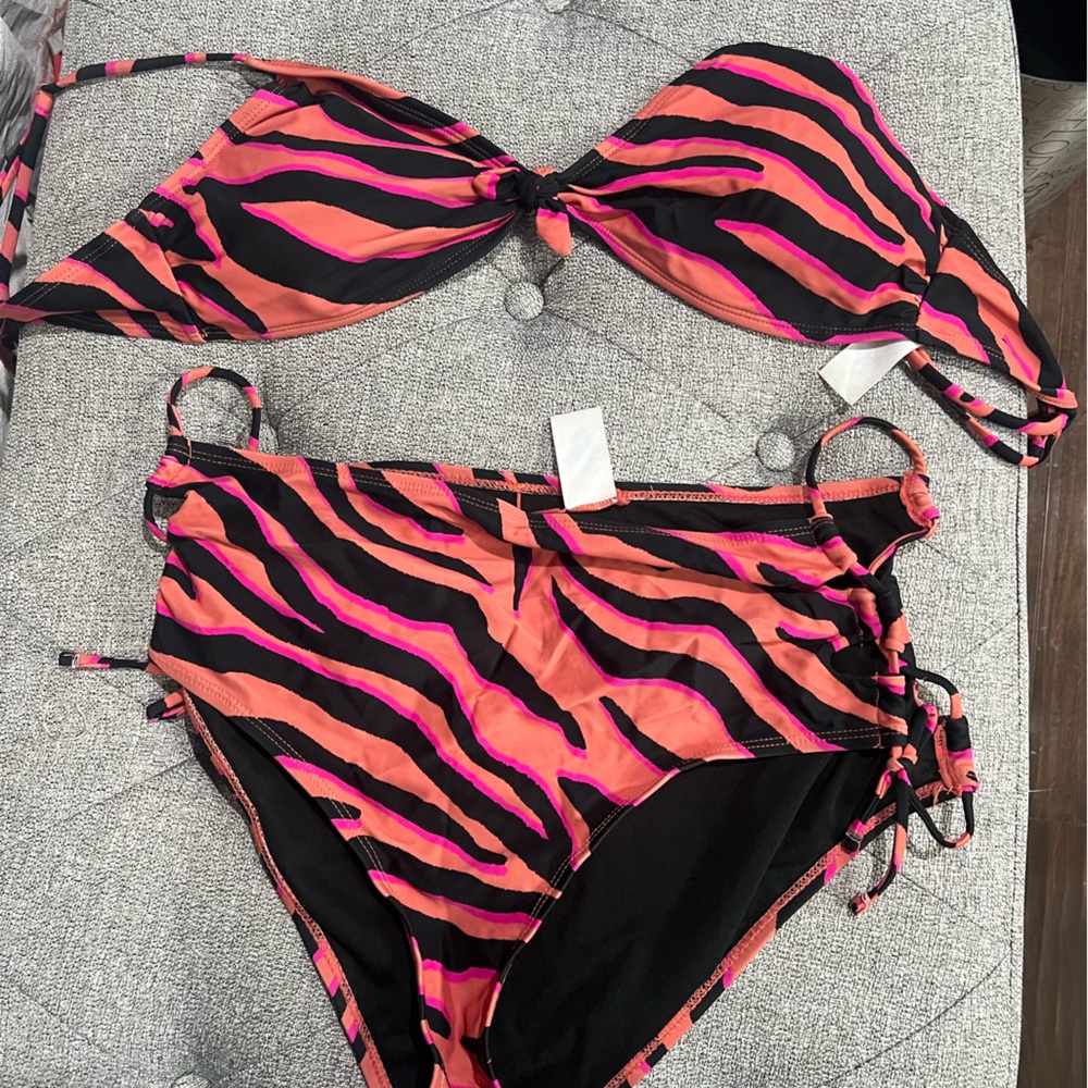 Two piece bikini set
